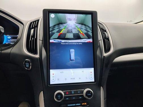 Agate Black Metallic 2024 Ford Edge SEL