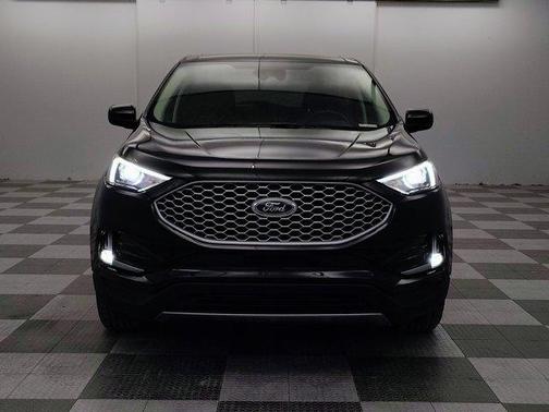 Agate Black Metallic 2024 Ford Edge SEL