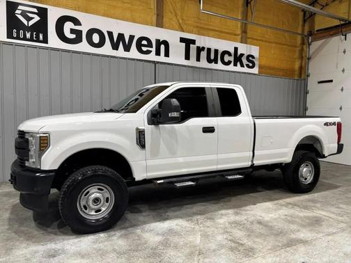 Oxford White 2018 Ford F-250 XL