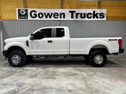 Oxford White 2018 Ford F-250 XL