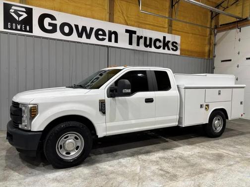 Oxford White 2019 Ford F-350 XL