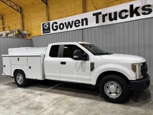 Oxford White 2019 Ford F-350 XL