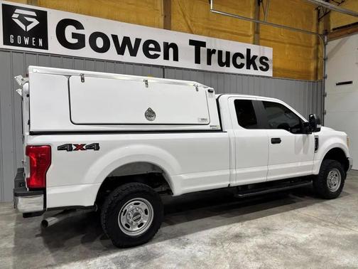 Oxford White 2017 Ford F-250 XL