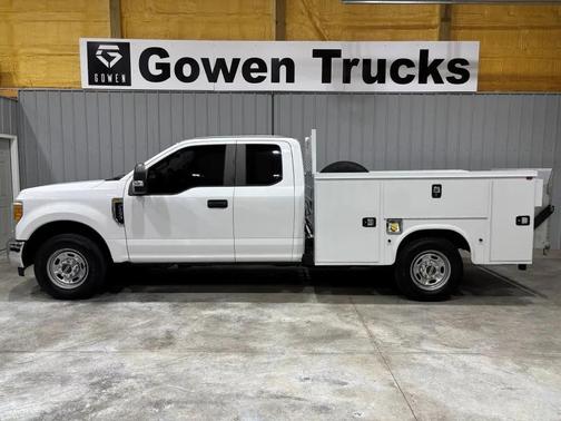 Oxford White 2017 Ford F-250 XL