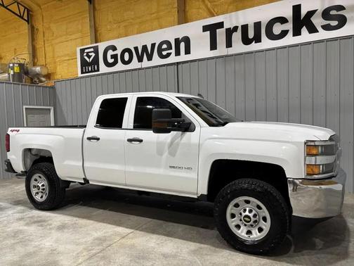 Summit White 2019 Chevrolet Silverado 2500 WT