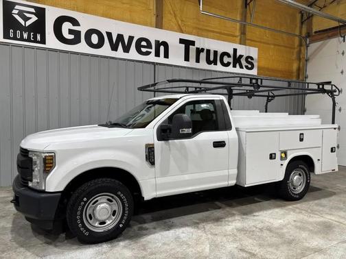 Oxford White 2018 Ford F-250 XL