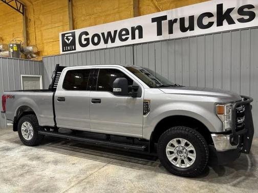 Iconic Silver Metallic 2022 Ford F-250 XLT