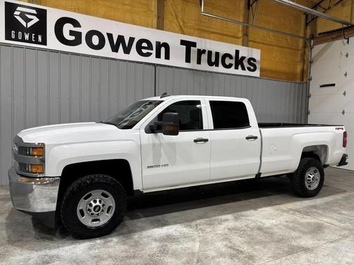 Summit White 2019 Chevrolet Silverado 2500 WT