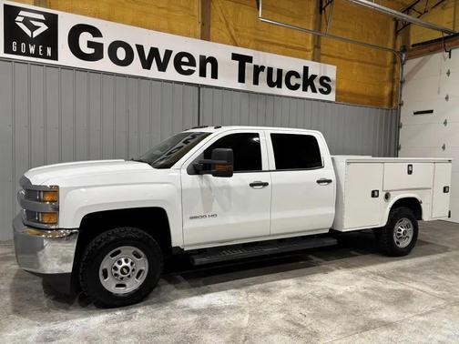 Summit White 2019 Chevrolet Silverado 2500 WT