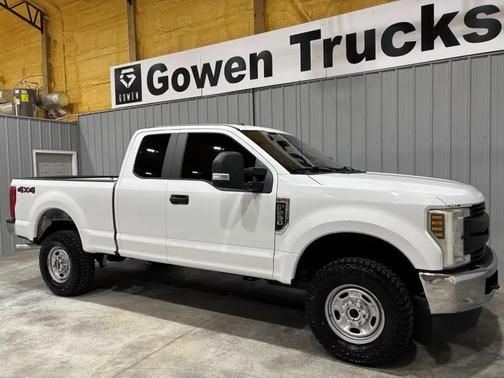 Oxford White 2019 Ford F-250 XL