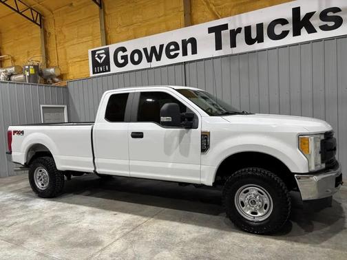 Oxford White 2017 Ford F-250 XL