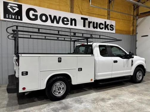 Oxford White 2022 Ford F-250 XL