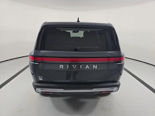 El Cap Granite paint 2025 Rivian R1S Adventure trim