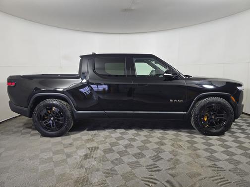 Midnight 2022 Rivian R1T Adventure