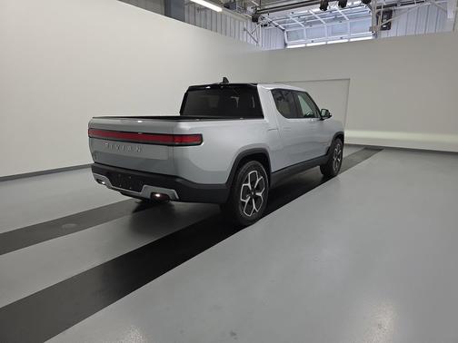 2022 Rivian R1T Adventure