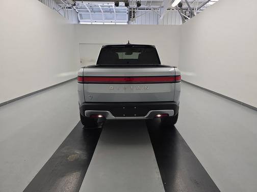 2022 Rivian R1T Adventure