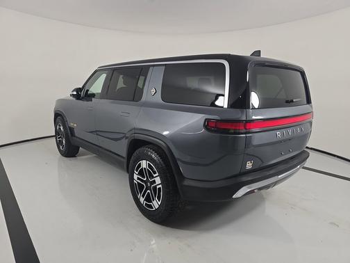 2023 Rivian R1S Launch Edition