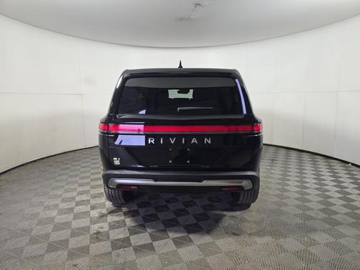 2024 Rivian R1S Adventure Package