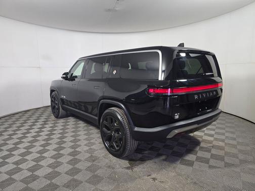 2024 Rivian R1S Adventure Package