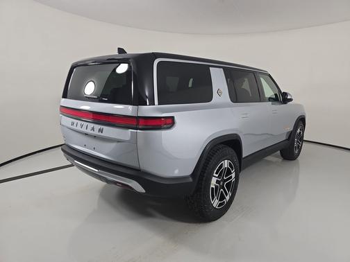2022 Rivian R1S Launch Edition