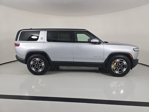 2022 Rivian R1S Launch Edition