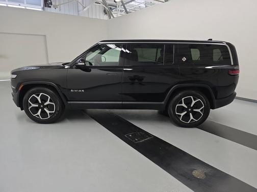 2024 Rivian R1S Adventure Quad Motor Large Pack