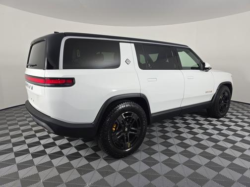 2023 Rivian R1S Adventure