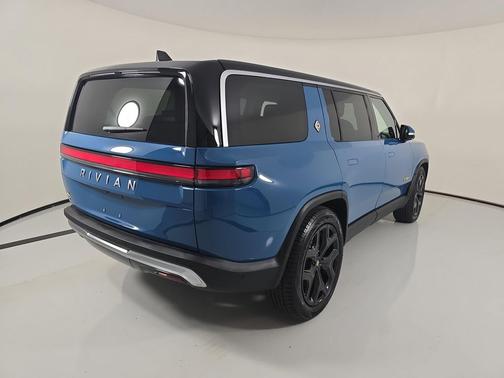 Rivian Blue 2024 Rivian R1S Adventure Quad Motor Large Pack