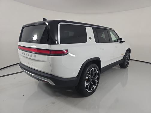 2022 Rivian R1S Launch Edition