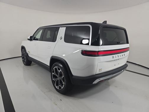 2022 Rivian R1S Launch Edition