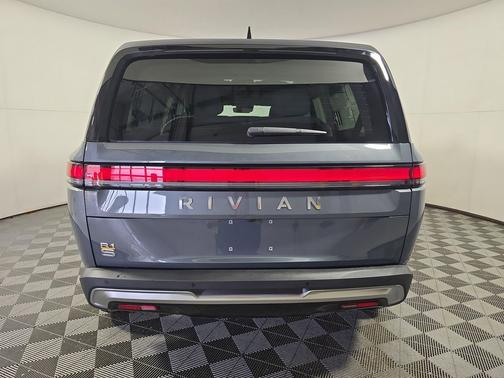 2023 Rivian R1S Adventure