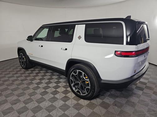 2023 Rivian R1S Adventure