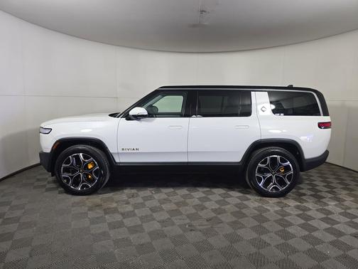 2023 Rivian R1S Adventure