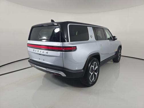 LA Silver 2024 Rivian R1S Adventure Quad Motor Large Pack