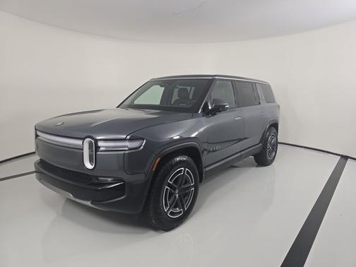 2025 Rivian R1S Adventure trim