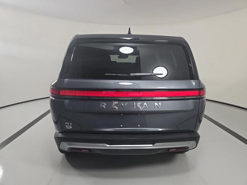 2025 Rivian R1S Adventure trim