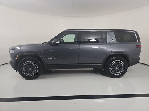 2025 Rivian R1S Adventure trim