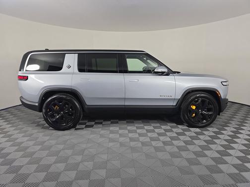2023 Rivian R1S Adventure