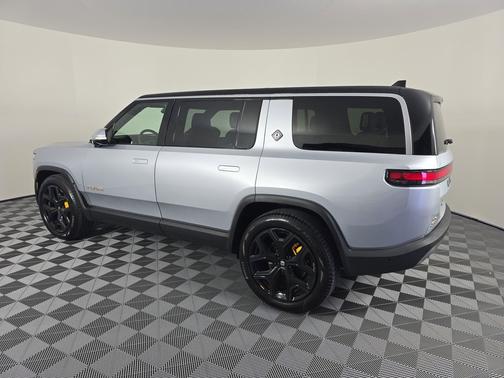 2023 Rivian R1S Adventure
