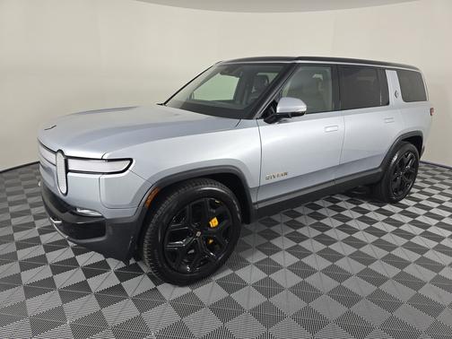 2023 Rivian R1S Adventure