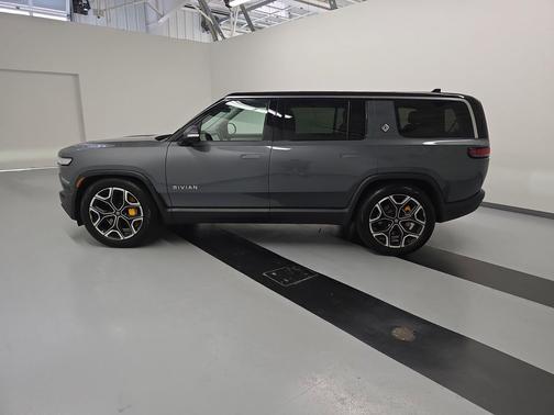 2023 Rivian R1S Launch Edition