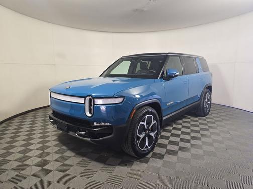 2023 Rivian R1S Adventure