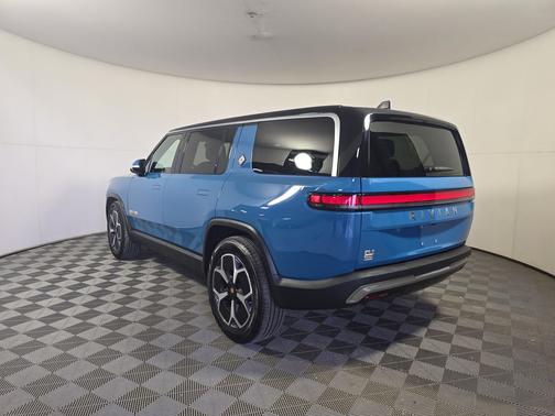 2023 Rivian R1S Adventure