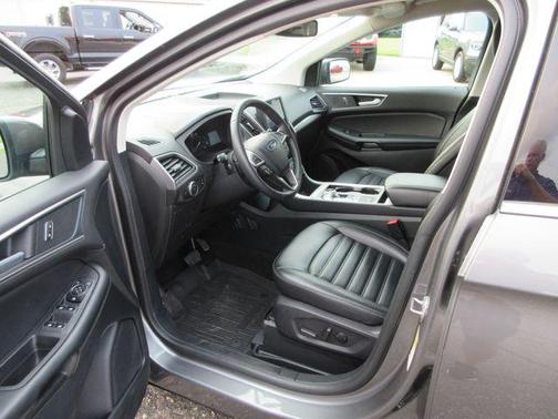 Carbonized Gray Metallic 2024 Ford Edge SEL