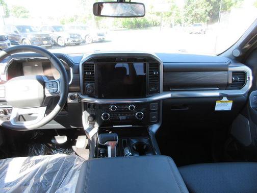 Iconic Silver Metallic 2026 Ford F-150 Lariat