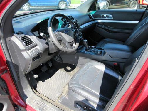 Ruby Red Metallic Tinted Clearcoat 2016 Ford Explorer XLT