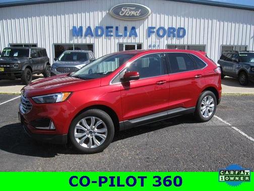 2022 Ford Edge Titanium