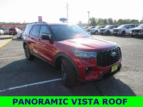 2025 Ford Explorer ST-Line