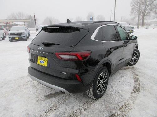 2026 Ford Escape PHEV SE