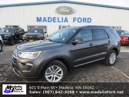 Magnetic Metallic 2018 Ford Explorer XLT